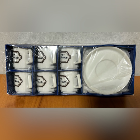 Demitasse Cups & Saucer Set of 6 ☕️ - Picture 1 of 5